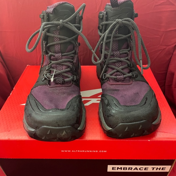 Altra Hiking Boots size 7.5 like new - Picture 3 of 5